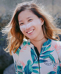 웃고 있는 김나은 선수의 정면 이미지